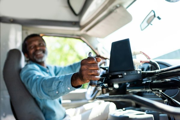 Location bus avec chauffeur : votre allié pour des voyages sereins